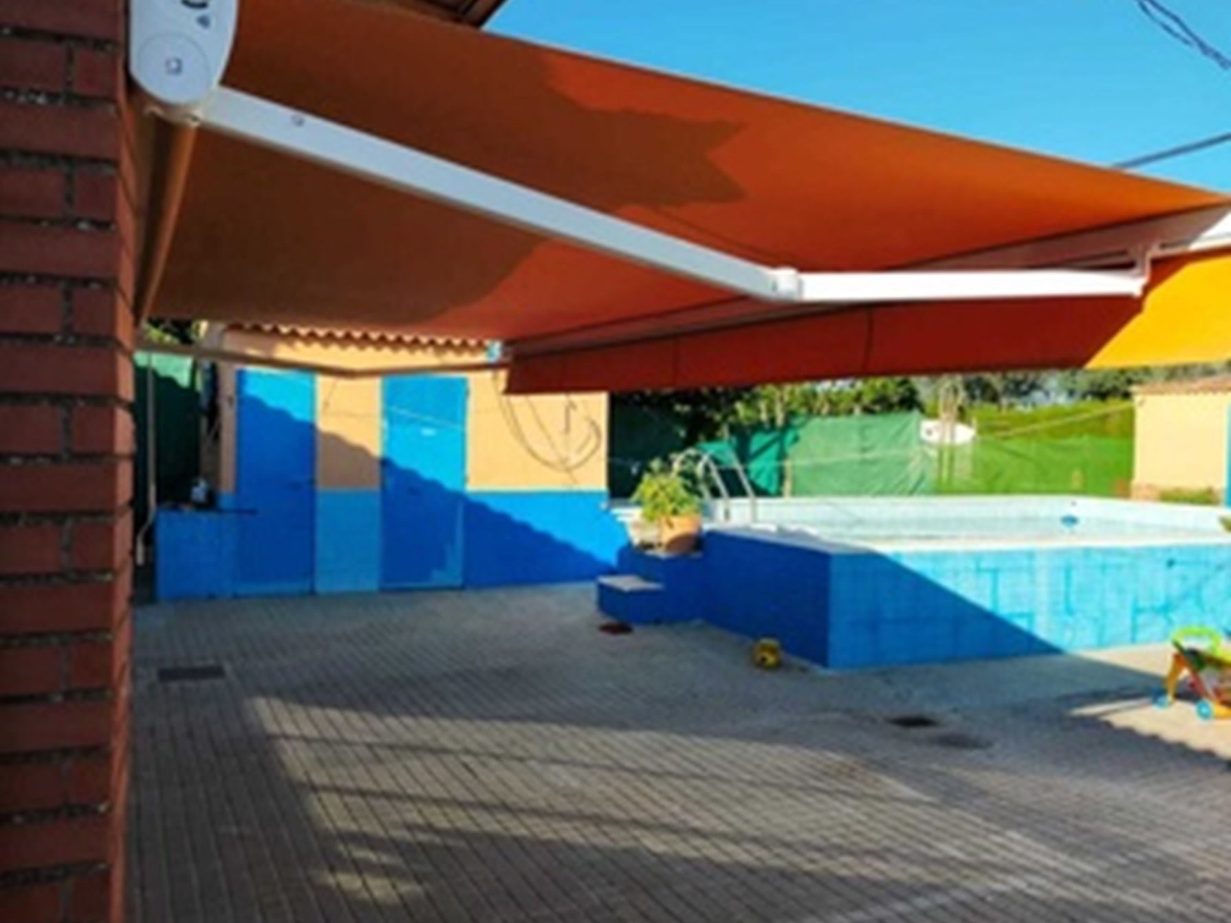 Instalación y reparación de toldos y pergolas en Córdoba